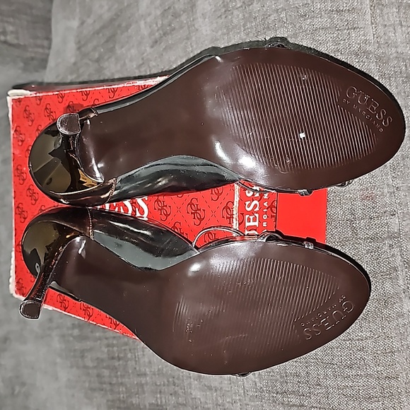 GUESS BY MARCIANO METALLIC Heels - Picture 5 of 5